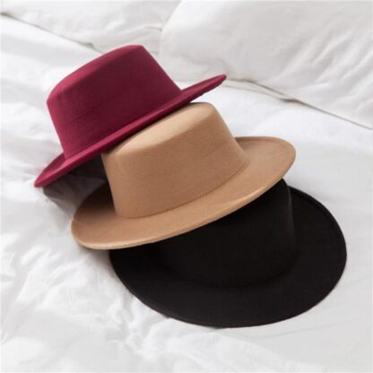 Купить New Fashion Wide Brim Hats Classic Solid Color Felt Fedoras For Men Women Artificial Wool Blend Jazz Cap Simple Flat Top Hat