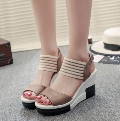 Купить 2021 Female Slippers Sunmmer Women Sandals Comfortable Outdoor Plus-Size Waterproo Casual