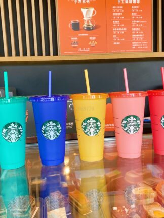 Купить starbucks 24OZ Color Change Tumblers Plastic Transparent Drinking Juice Cup With Lip And Straw Magic Coffee Mug Costom color changing 5pcs