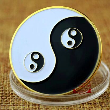 Купить 50pcs Non Magnetic Souvenir Coin 24k Gold Plated Chinese Yin And Yang Eight Diagrams Tai Chi Taoist Chip Collectible Badge GIft