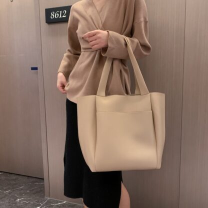 Купить Tot women's bag fashion large capacity new simple atmosphere solid color armpit one shoulder handbag