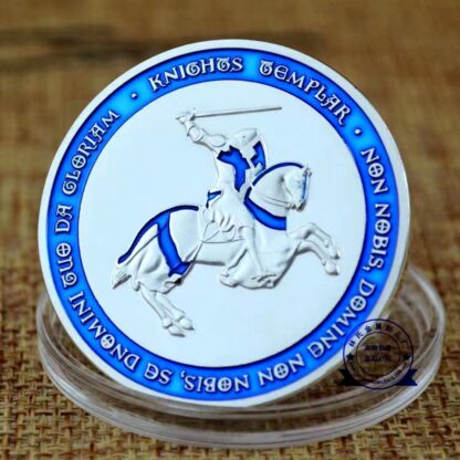 Купить 50pcs Non Magnetic Silver Coin Craft European White Horse Knights Religious Cross 1oz Plated Coin Souvenir Badge