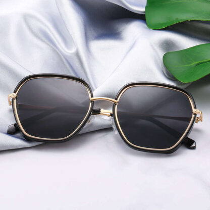 Купить 2021 Fashion Diao same Sunglass Polarized women's metal simple fashion multilateral Sunglass summer 2021