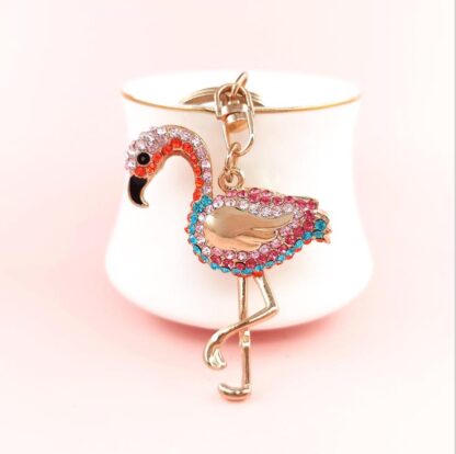 Купить 2021 Fashion Accessories Women keychains cartoon Metal with diamonds flamingo top quality 3colors stock epacket