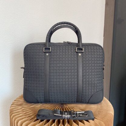Купить Man Woven Briefcases High Quality Laptop Message Bag Designer Bags Gentleman Shoulder Crossbody Handbags with Letters