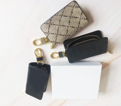 Купить Latest Key chiain Wallet for Women Men Designer Keychain Holder Brand Coin Purse pochette Ladies Bag with box