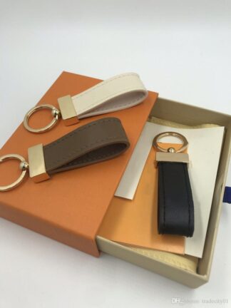 Купить New product Fashion Key Buckle Car Keychain Handmade Leather Keychains Men Women Bag Pendant Accessories 9 Color